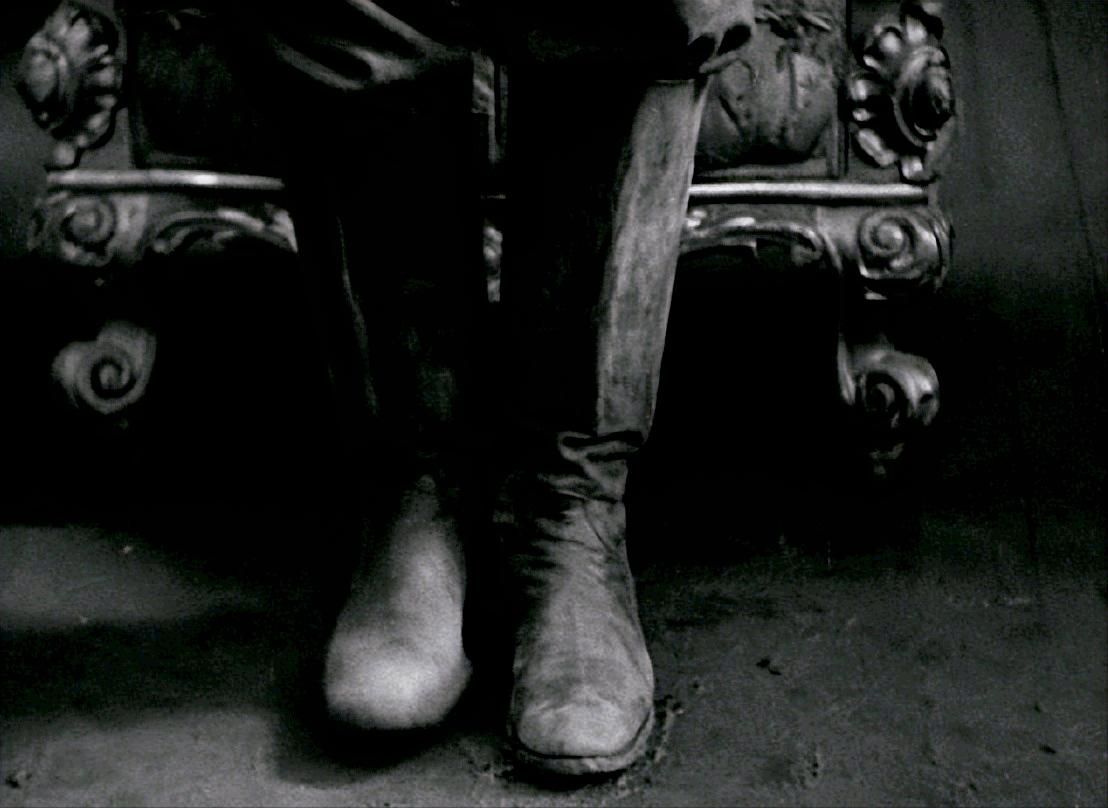 一上映就登票房榜首看完大呼过瘾,首播便拿下收视第一