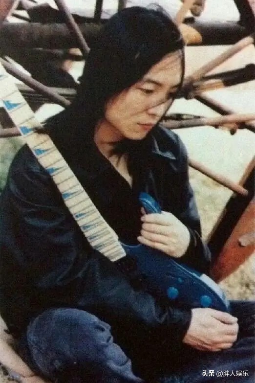 歌手许巍:是音乐让我“入魔”,也是音乐治愈了我