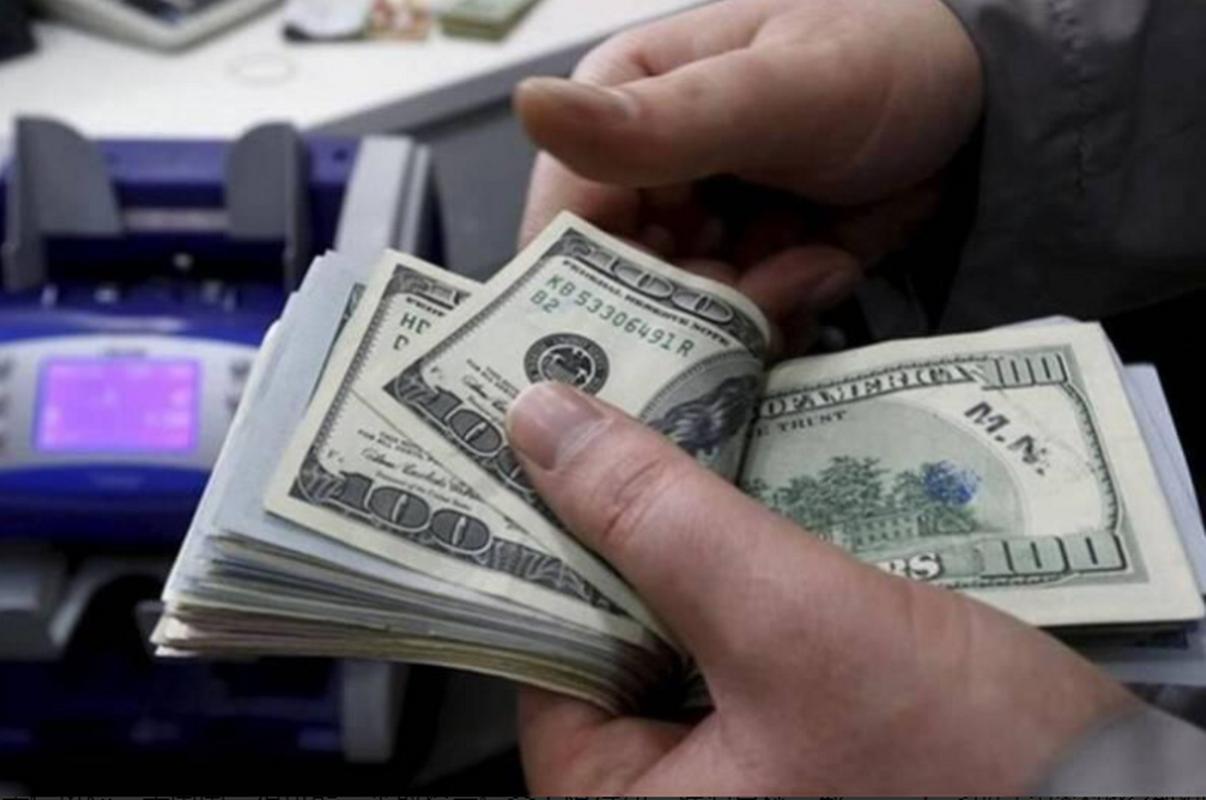 美媒美国国债首次突破30万亿美元,中国最近买美国债券最新信息