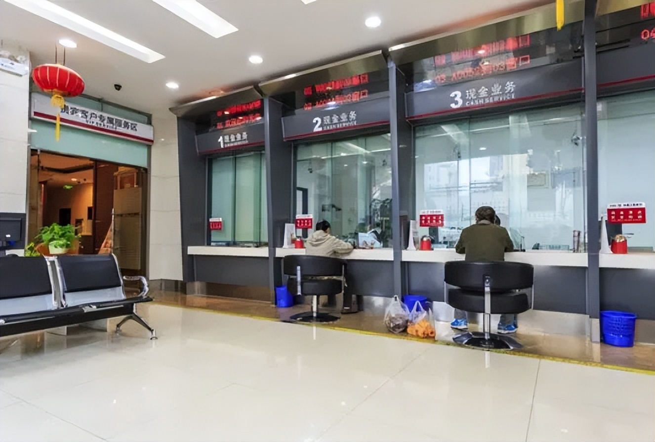 银行卡丢了要挂失才可以重新办吗,丢失了的银行卡挂失有要求吗