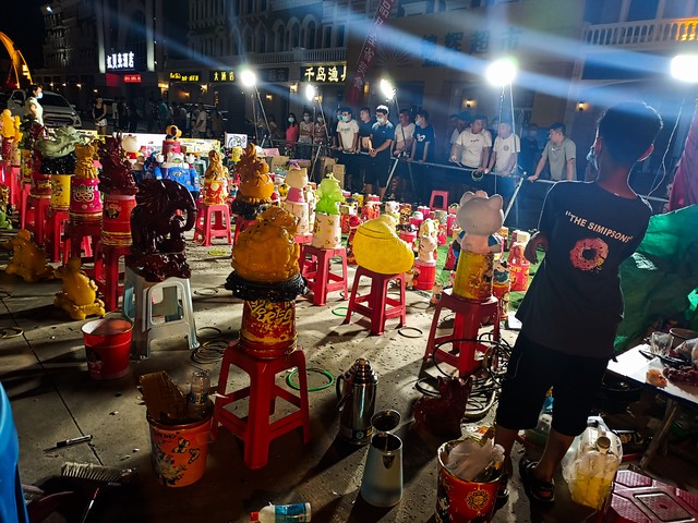 地摊盲盒摆摊技巧,盲盒地摊生意最新视频