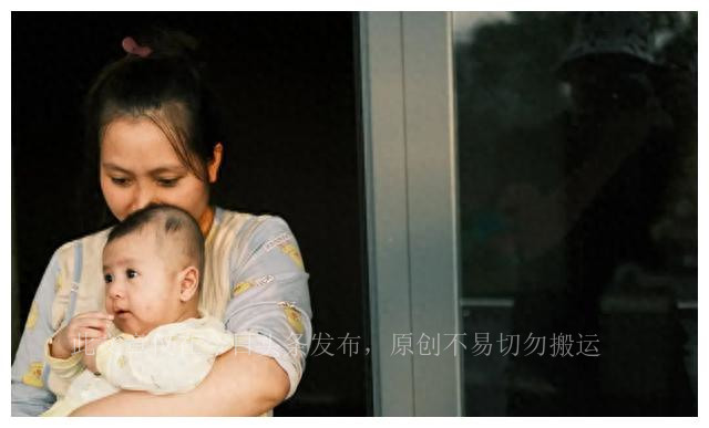 孩子脸朝下摔的后续,妈妈把婴儿脸朝下扔地上