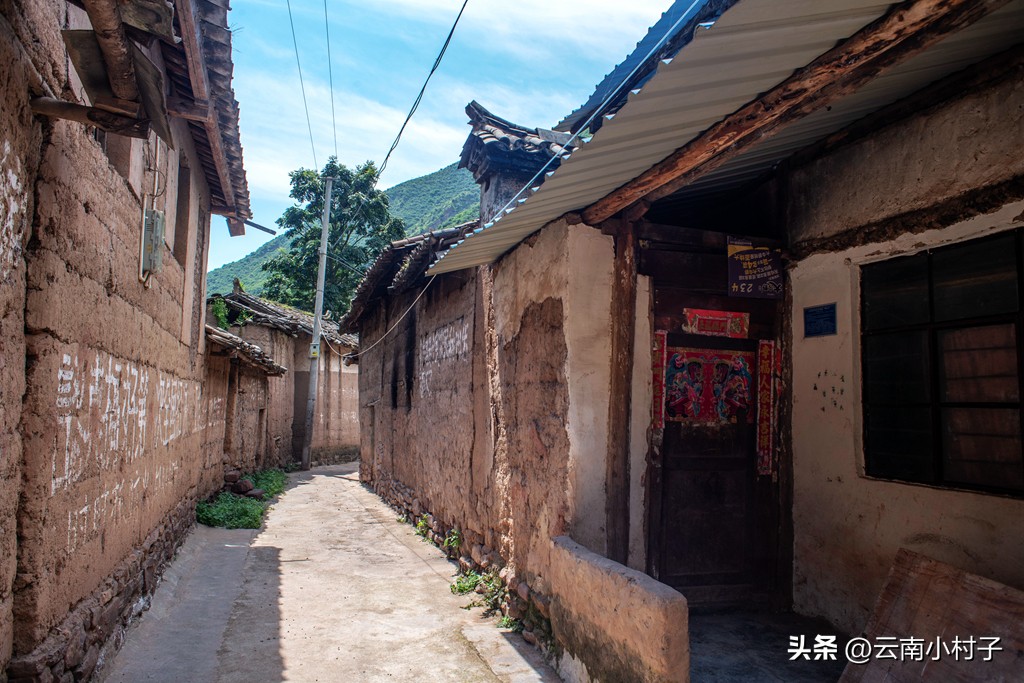 云南古盐井在哪里,诺邓盐井产于哪个地层