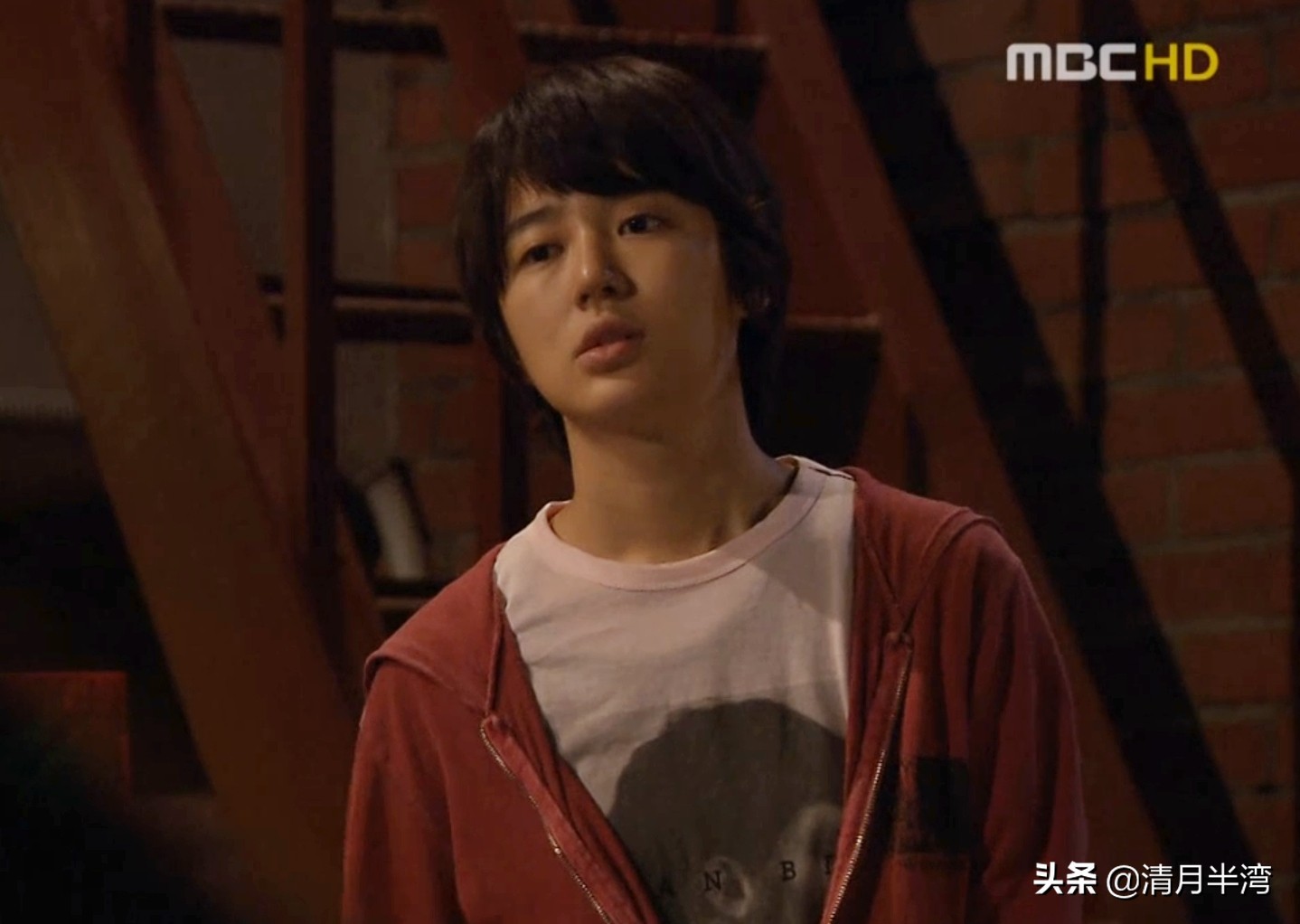 舍不得口红眼线假睫毛,就别女扮男装了,这13位反串才叫尊重观众