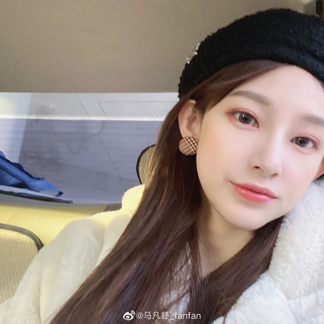 央视主持人马凡舒模特,央视主持人马凡舒微博