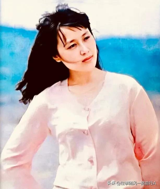 国乒最年轻世界冠军,国乒史上最年轻的世界冠军是谁