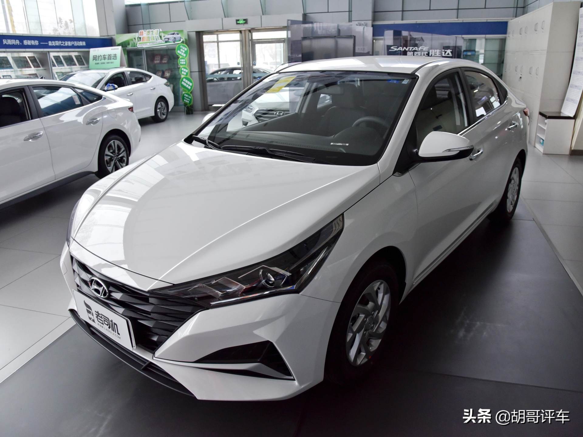 16款悦纳自动挡顶配,头灯悦纳