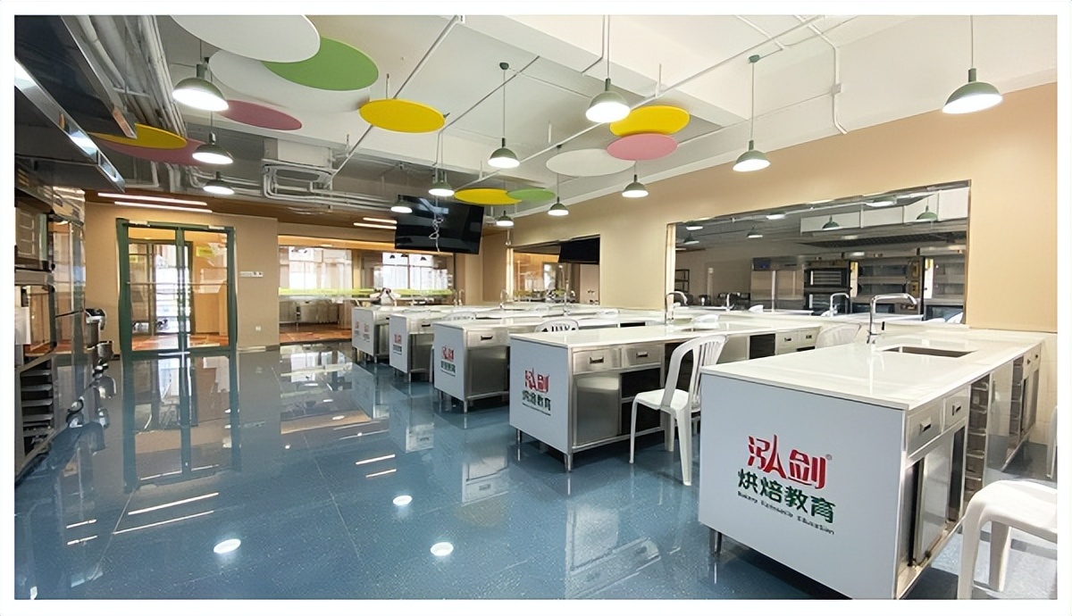 私房烘焙与开店区别,私房烘焙开店需要买哪些设备