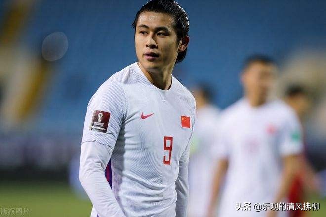 国足雄起，一比一战平沙特，事实证明挨骂才是动力