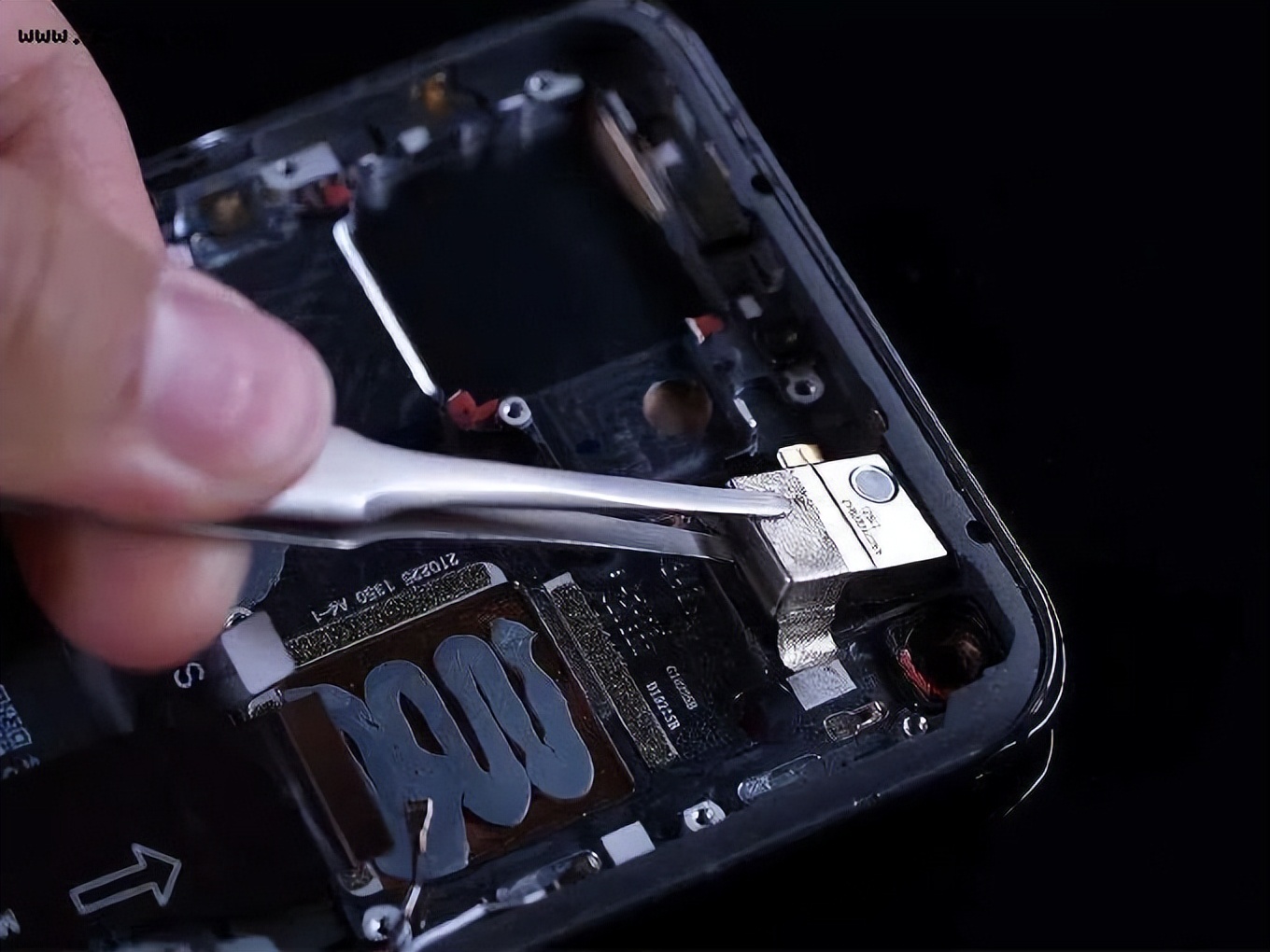 手机非自然损坏能免费修理吗,如果手机坏了要不要花冤枉钱去修