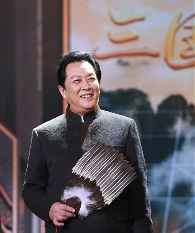 老戏骨们刚出道时多好看?唐国强英气逼人洪剑涛不演贾宝玉可惜了