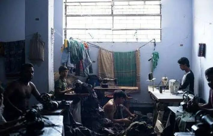 人口*市黑**有多可怕？当奴工、做*奴性**、割器官，数千万人沦为奴隶