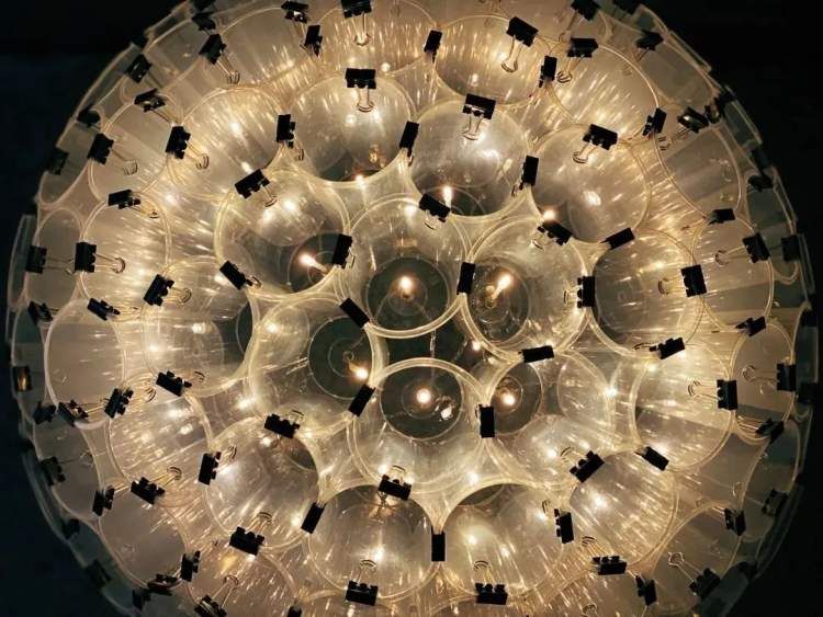 他们的青春因坚守而闪耀,用汗水和信念铸就梦想