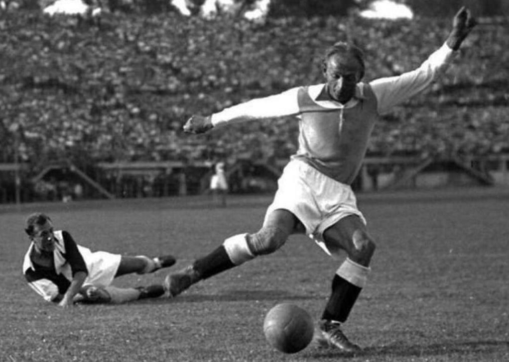 世界杯亚洲最多几支球队进十六强,历届世界杯16强球队排名表