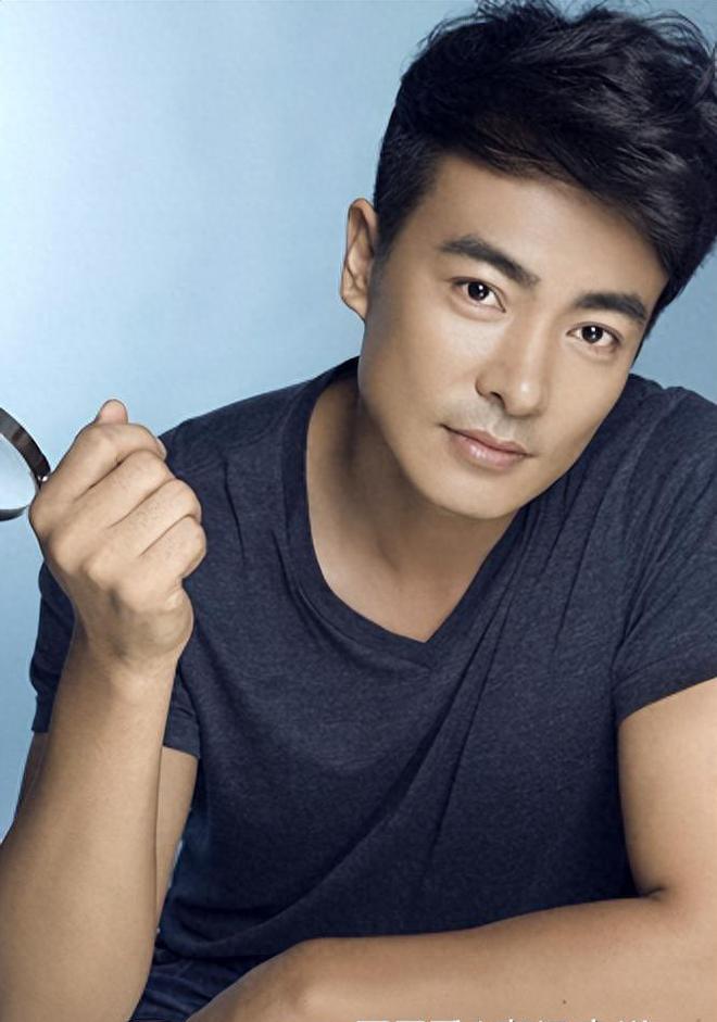 于波介绍自己的四合院,于波现在四合院内景