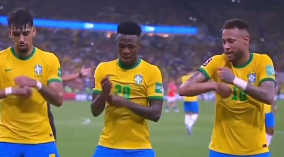 16年世界杯巴西阵容,桑巴军团历史最佳阵容后卫