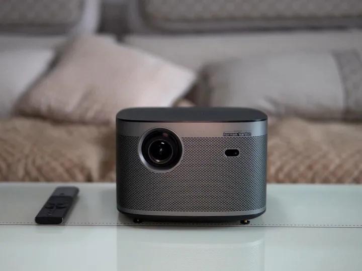 极米和明基投影仪怎么选,家用明基还是极米投影机好