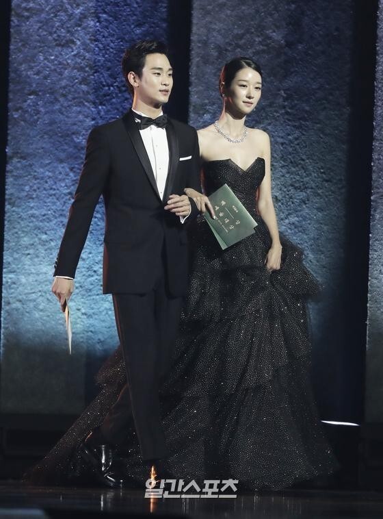 真实故事：她被曝操纵男友、学历造假等诸多争议，复出新剧惹非议