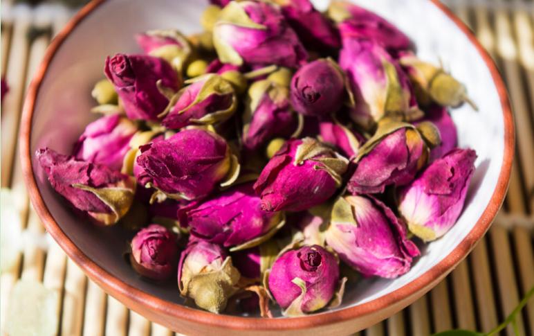 建议子女转告父母：睡前2小时，做到“5喝2不做”，轻松入眠