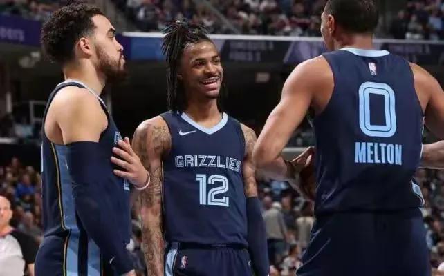 勇士队库里哈登,库里力压哈登开创nba历史先河