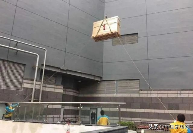 小米电视redmimax100英寸巨屏对比,小米redmimax98寸巨幕电视测评