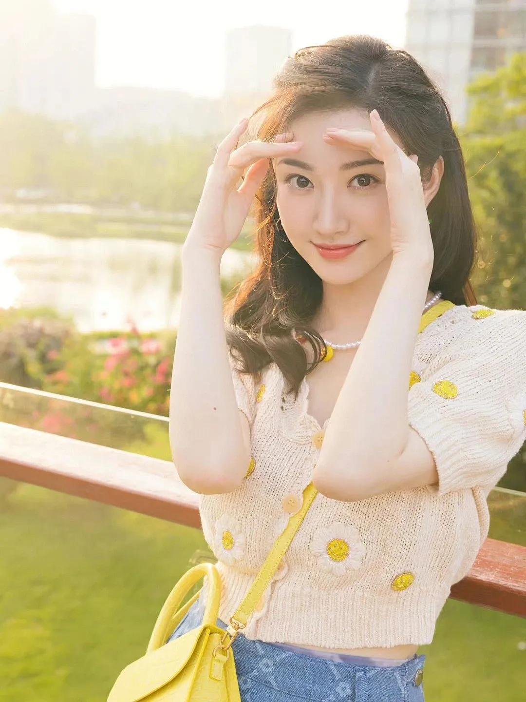 张继科和景甜图片大全,景甜迷倒男人的魅力