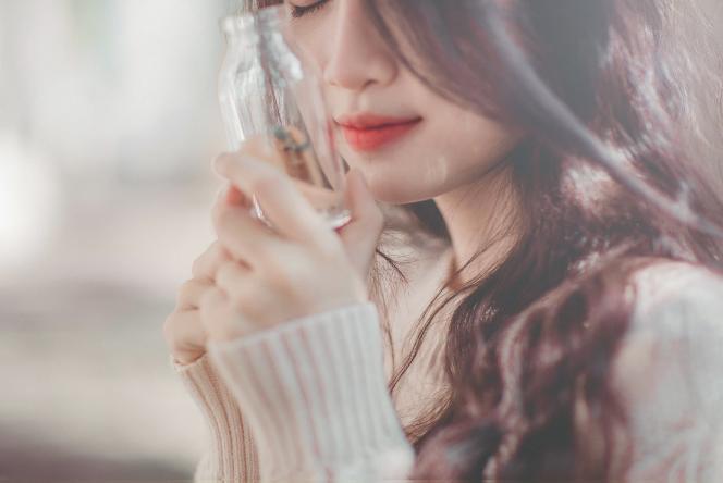 前女友突然发我想你了怎么回,半夜给前女友发想你了她回复无奈