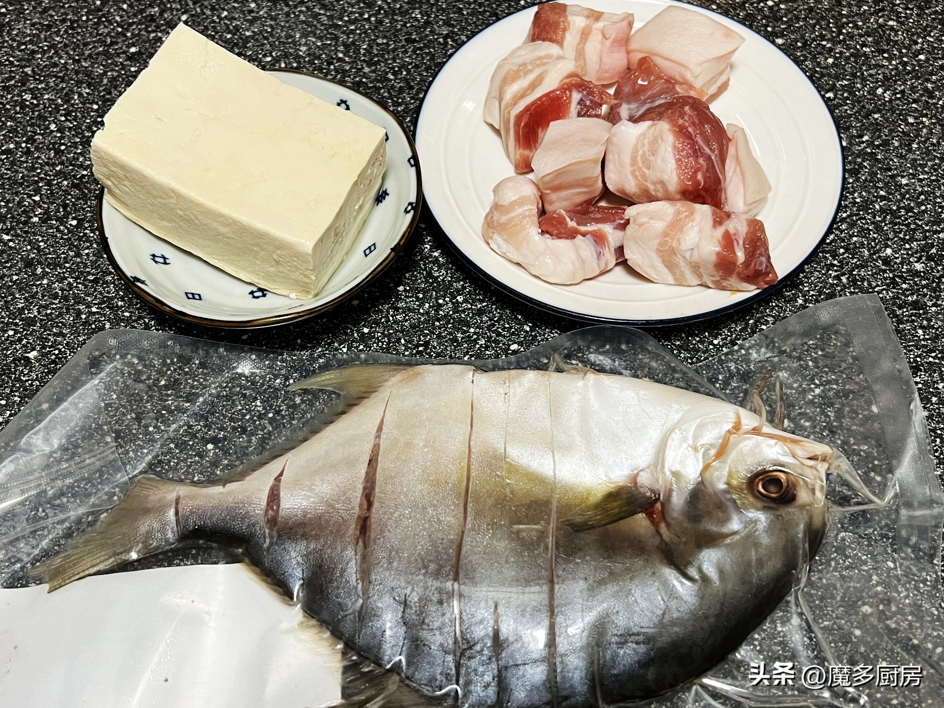 春天多给孩子做这道菜荤素搭配,吃鱼这样做食材鲜口感爽