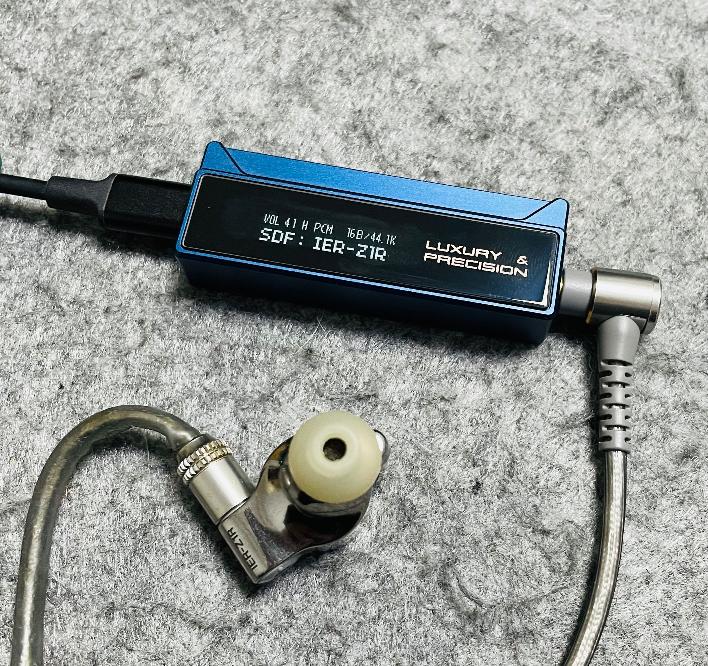 尾巴卷完无线卷,聊俩国产千层卷——乐彼W2-131声阔小金腔