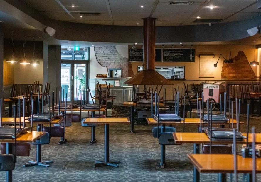 澳餐饮行业再遭重创！食材供应短缺，消费者数量暴跌，比封城还惨