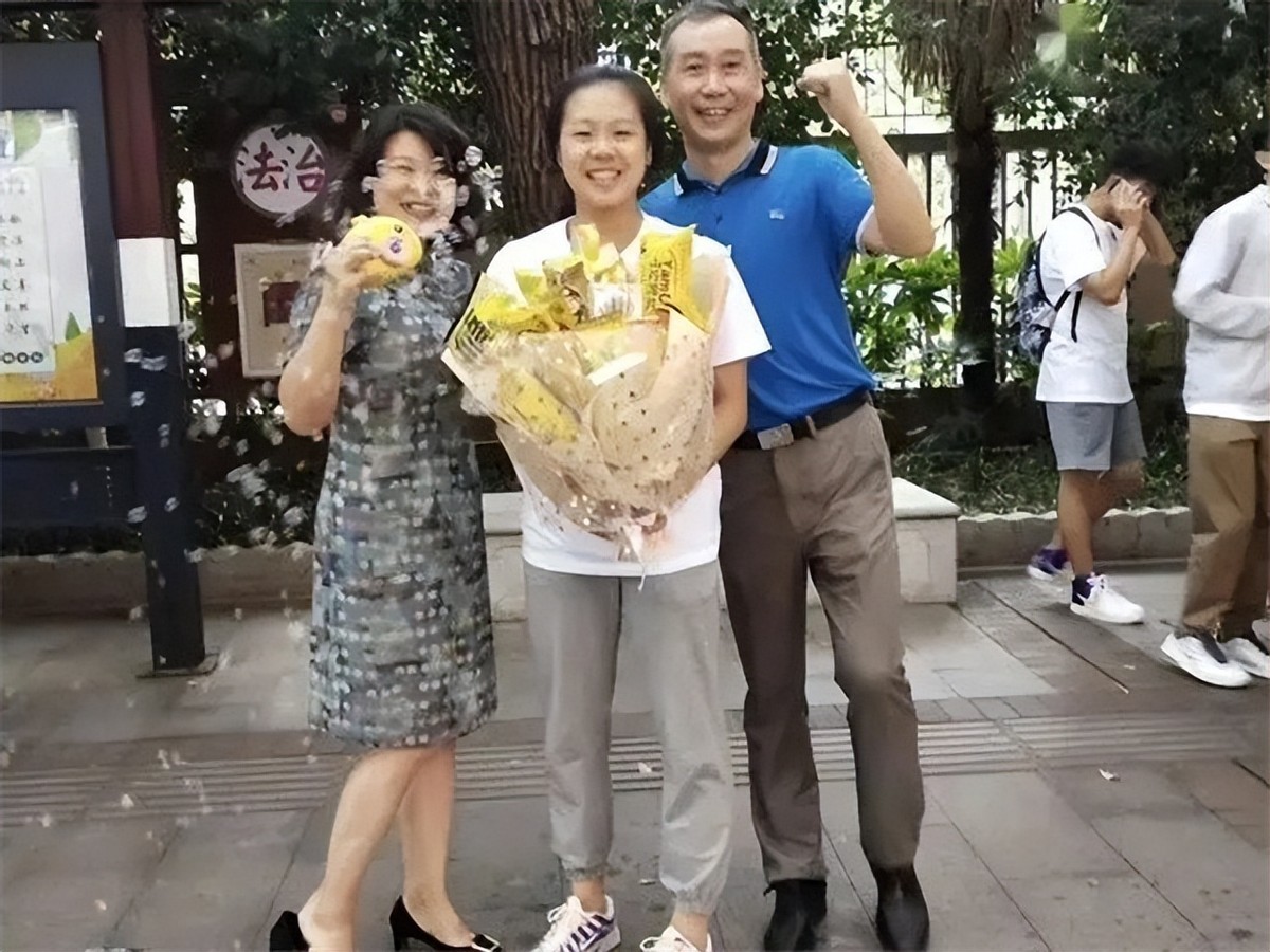 罗子欣一字马新闻评述,罗子欣一字马高考分数