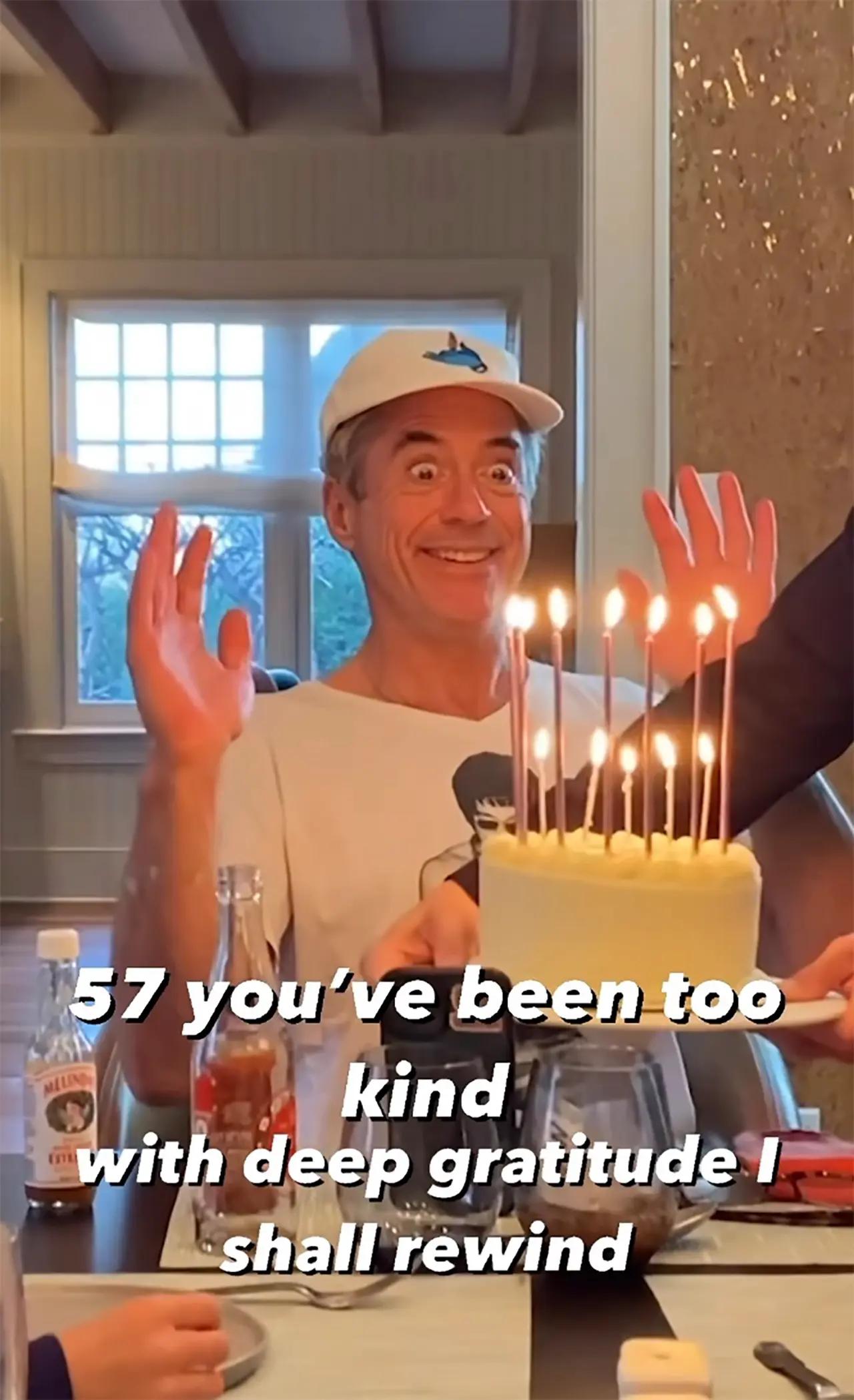 小罗伯特唐尼的孩子现状,小罗伯特唐尼晒复活节玩偶照