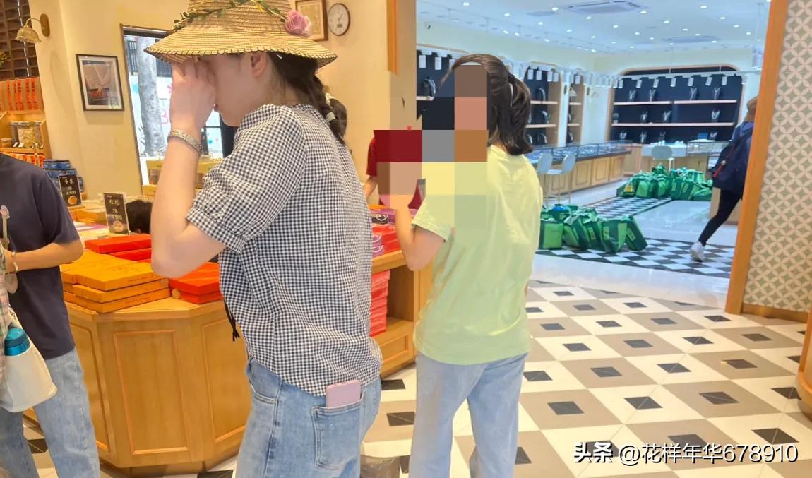 美丽的鼓浪屿鹭岛游艇夜游,美丽的厦门鼓浪屿海边沙滩风景