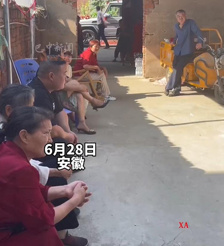 新娘要8800元下车钱被新郎暴打,新娘要8800下车钱被新郎暴打