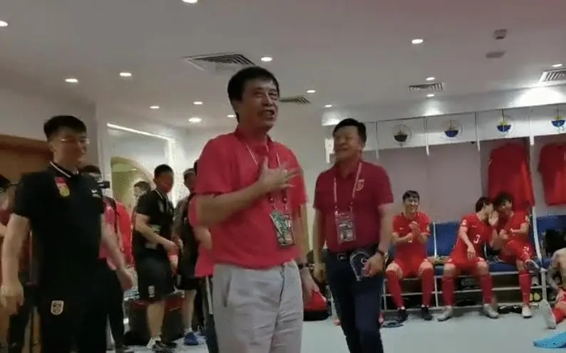 上午9点！男足展开魔鬼训练，力保高层最低目标，武磊或无缘收官