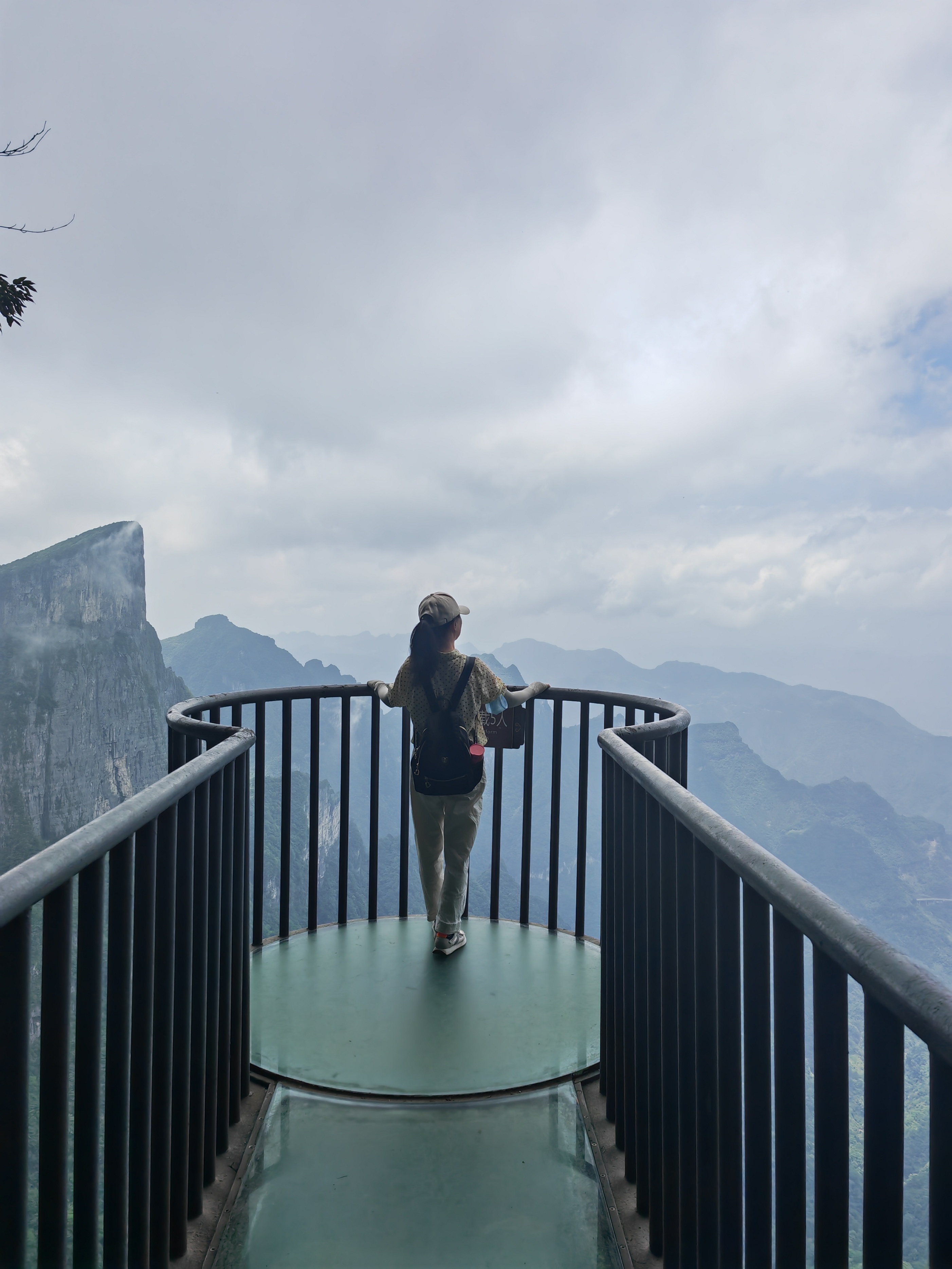 张家界凤凰古城六日游视频,重庆张家界凤凰古城六日游