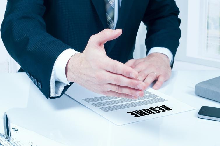 想从事猎头工作怎么选猎头公司好,外企对猎头推荐过来的人怎么选