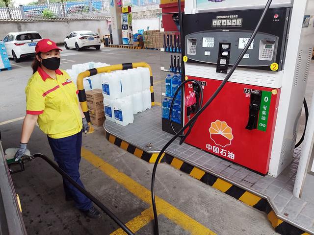 加油员工资低为啥有人干,加油员工资不到2500怎么办