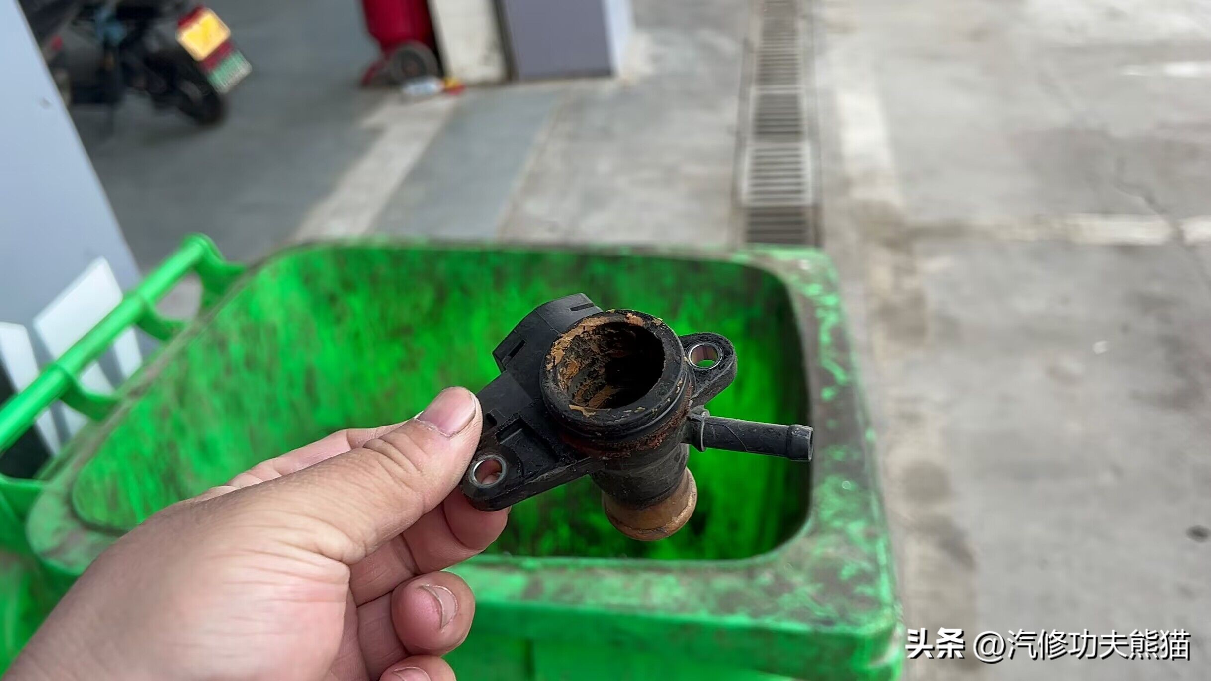 2017款大众迈腾10万公里烧机油,十年的迈腾怎么样后期维修费用