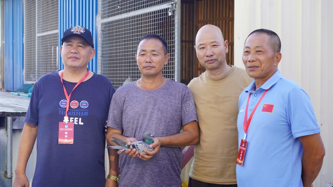 陋棚一样可以飞出“飞龙荣耀杯”13760羽总冠军，王志杭夺得亚军