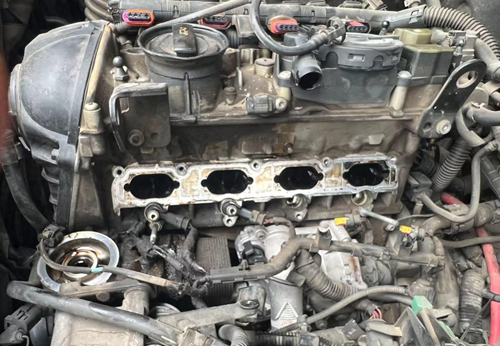 奥迪q5爆水管原因,奥迪q5落水