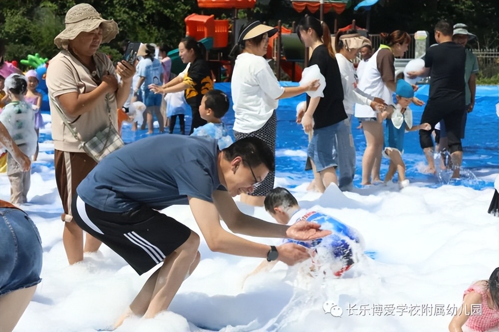 幼儿园夏季亲子游园会,开学亲子游园活动幼儿园