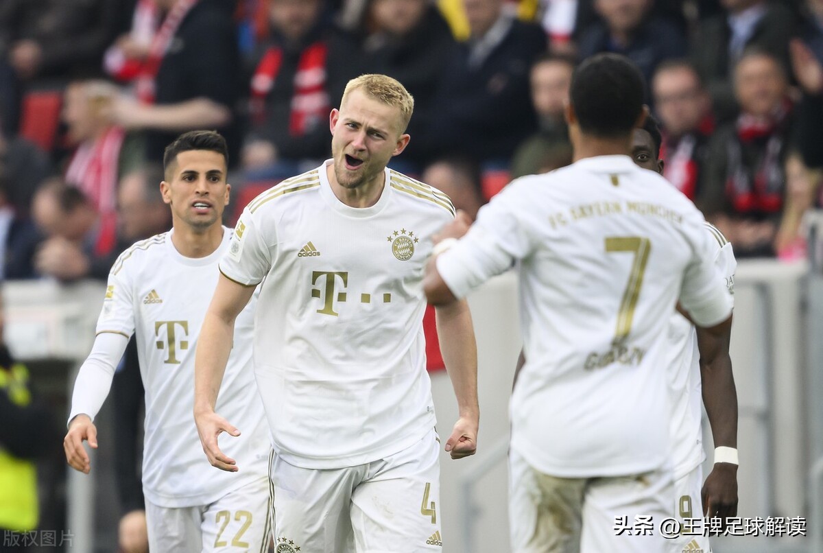 英超曼城逆转埃弗顿对战巴萨,曼城3:0拜仁瓜迪奥拉有什么感想