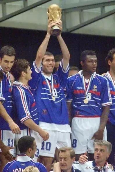 法国齐达内精彩进球,法国中场大师齐达内