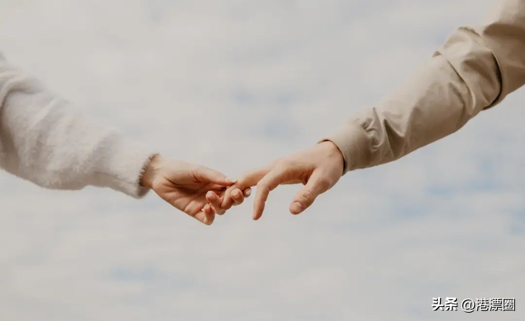 他在香港买下和我一起住过的房子，娶了别人