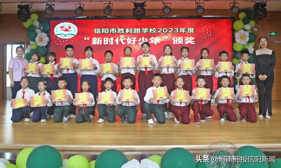 文艺汇演拔河啦啦操,啦啦操汇演