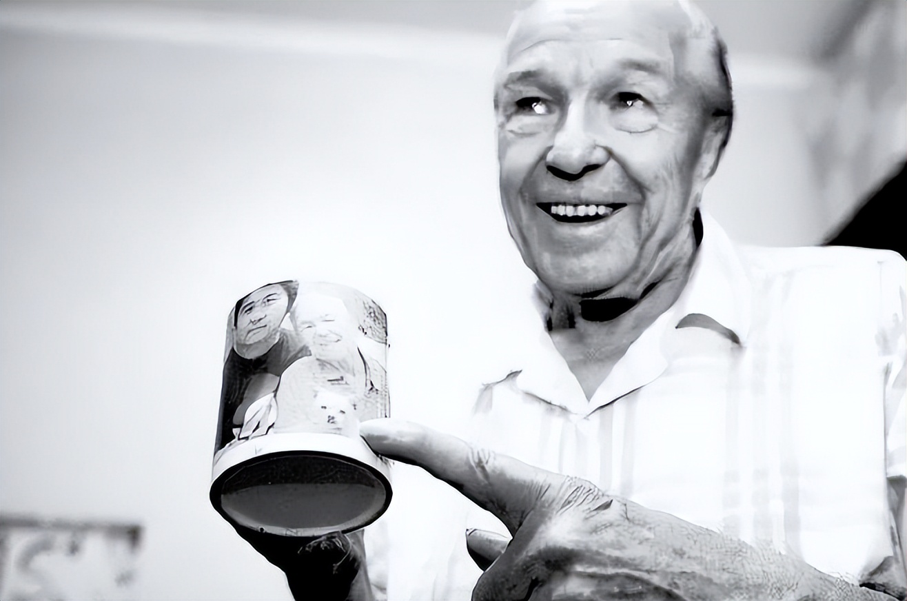 河南小伙报恩瑞士房东素材,中国小伙为英国房东养老