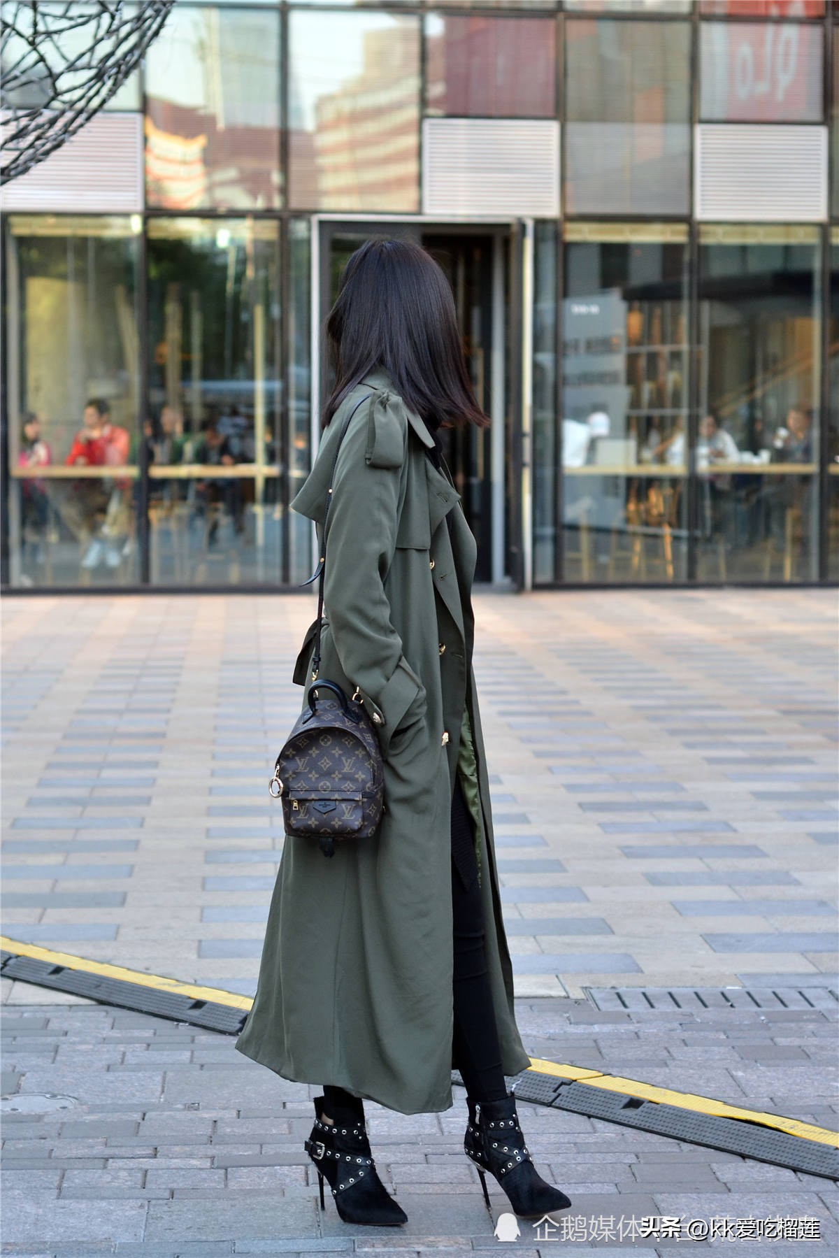 10厘米高的靴子,10厘米尖头靴