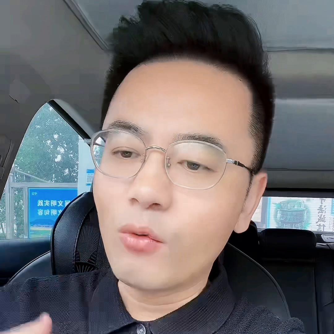 毕业季大学二手物品摆地摊,大学生毕业兼职摆地摊