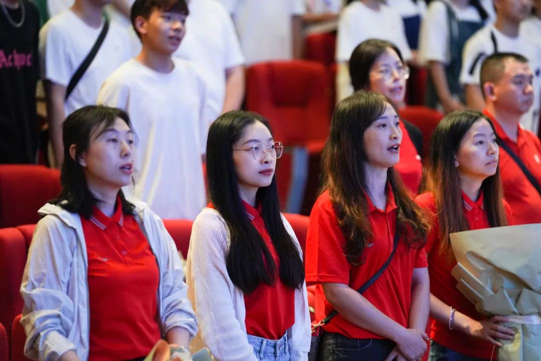 重庆市江北中学毕业典礼|情系江中青云万里